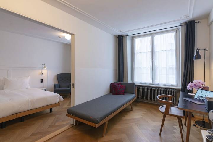 Room 45 of 115