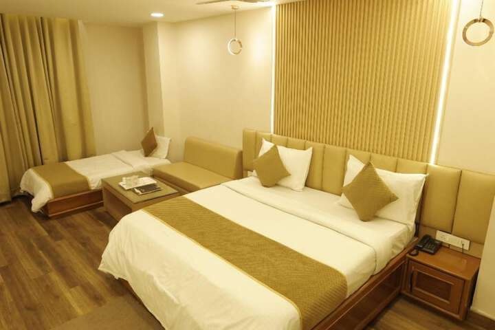 Room 12 of 29