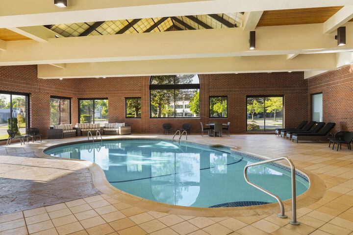 Pool Hotel