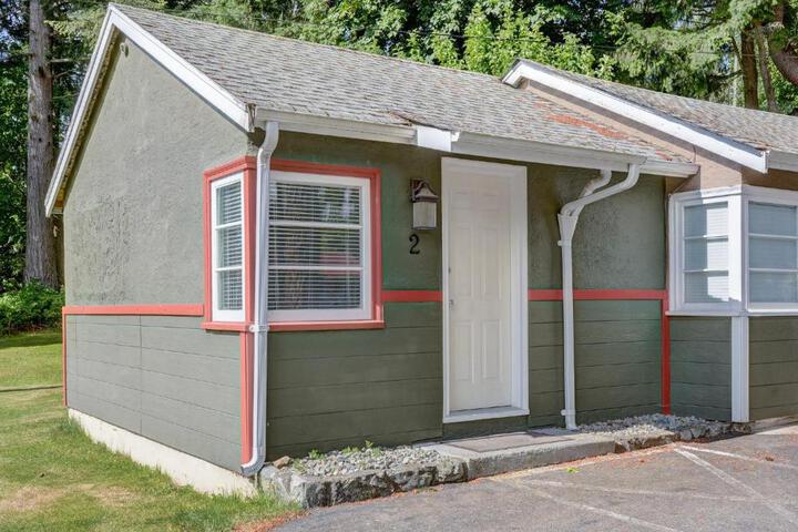 Malahat Bungalows Motel