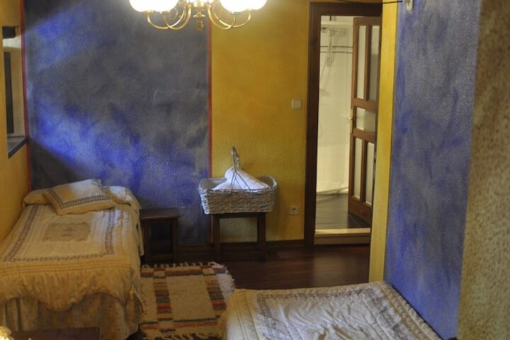 Room 9 of 65