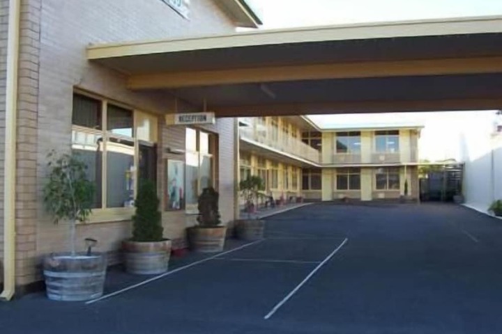 Grand Central Motel