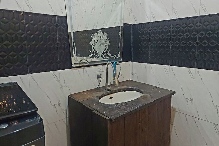 Room 50 of 83