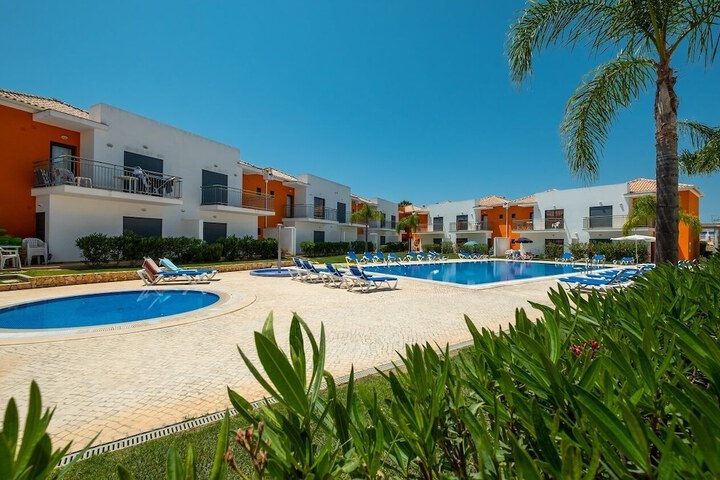 Pools & Facilities