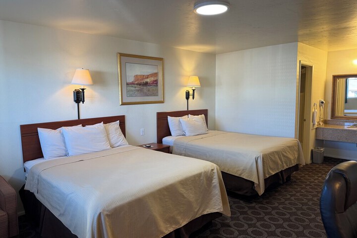 Room 6 of 17