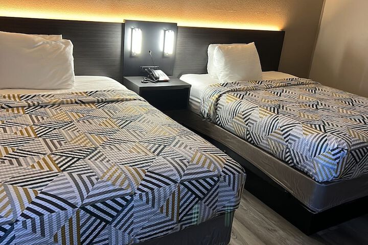 Room 38 of 84