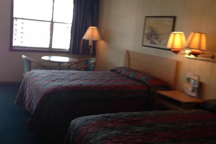 Room 14 of 37
