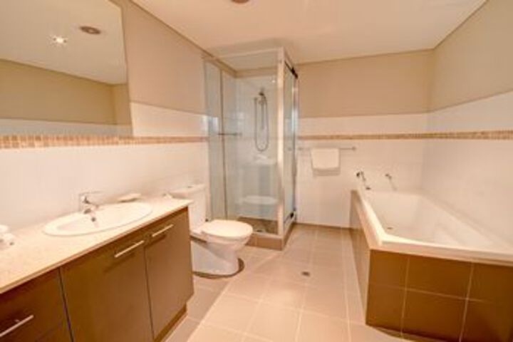 Room 9 of 26