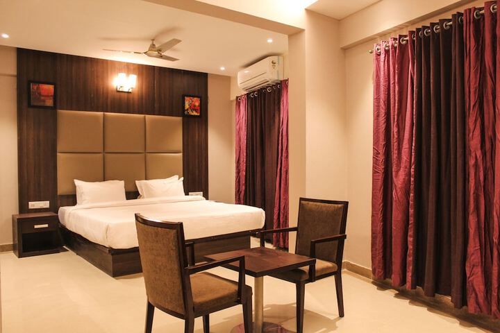 Room 10 of 48
