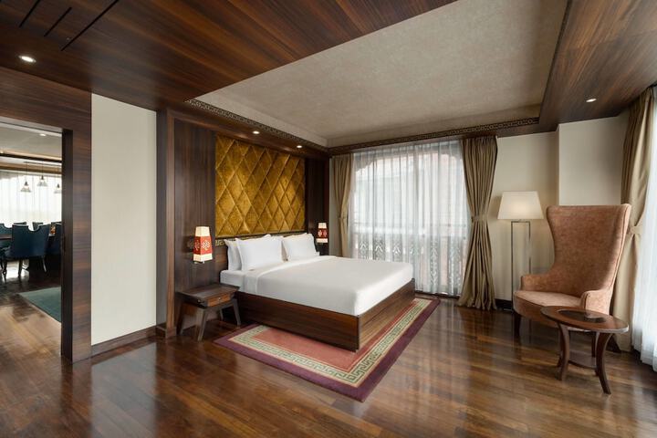 Room 42 of 120