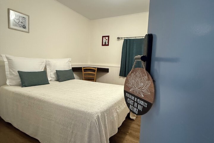 Room 3 of 27