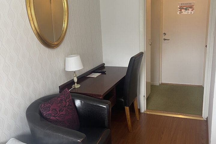 Room 15 of 52
