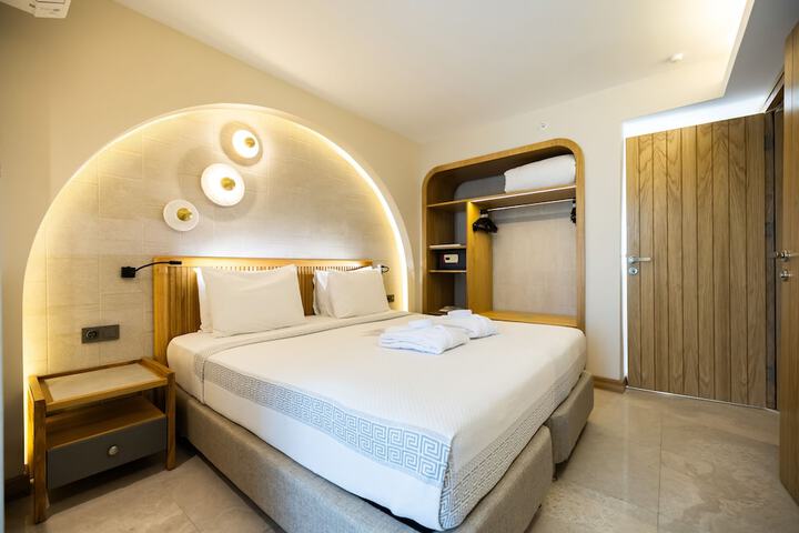 Room 16 of 252