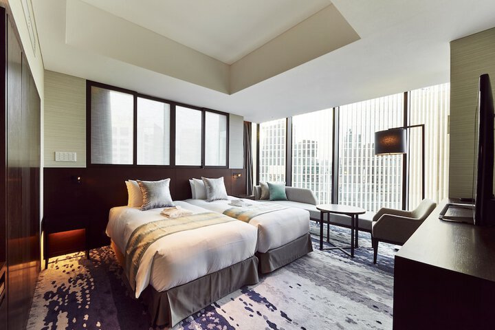 Room 32 of 81