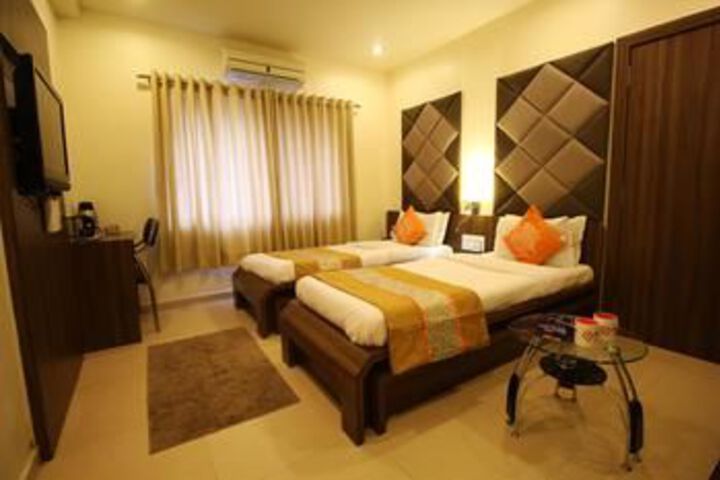 Room 9 of 23