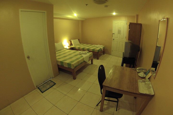 Room 4 of 59