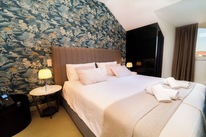 Room 15 of 105