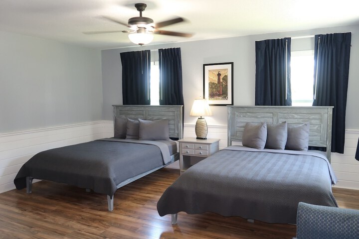 Room 27 of 65
