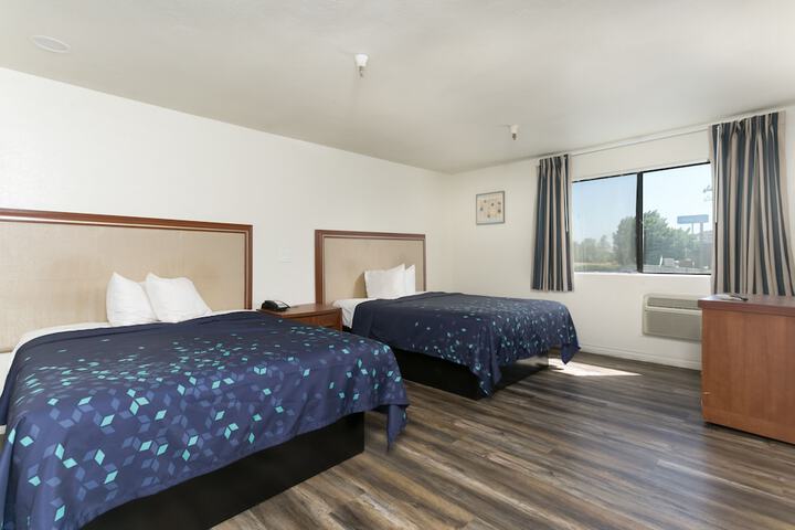 Single Queen Size Bed (1 of 3)