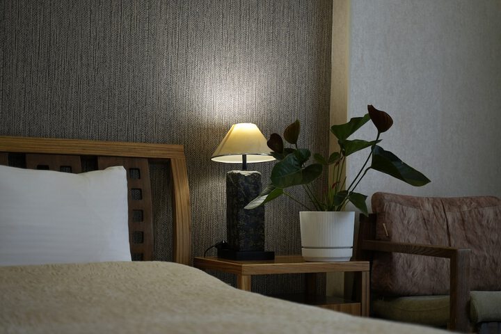Room 34 of 100