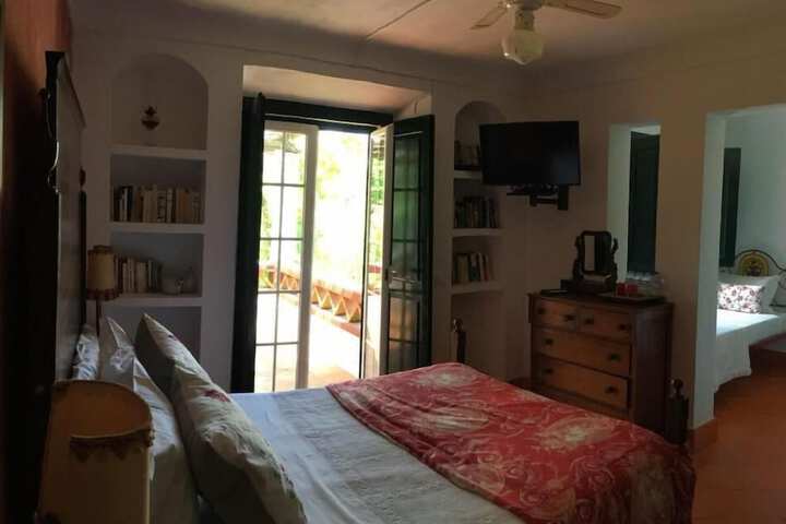Room 13 of 63