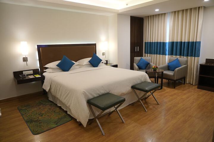 Room 16 of 62