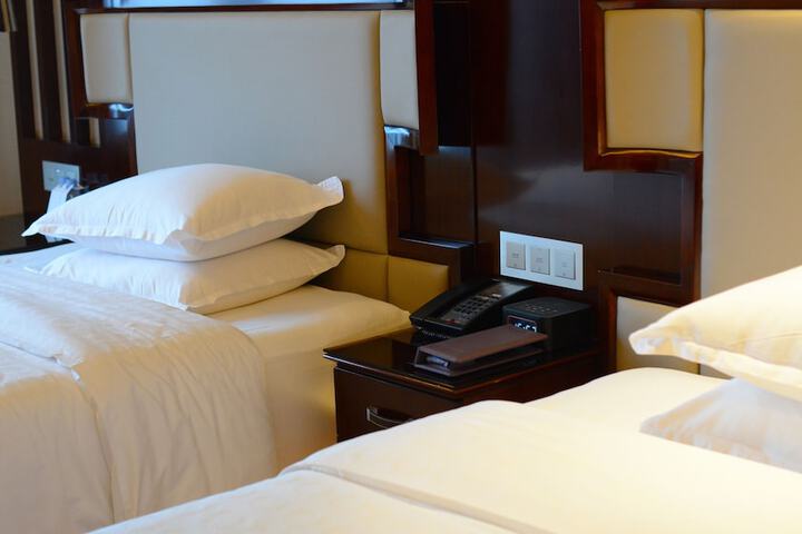 Room 12 of 35