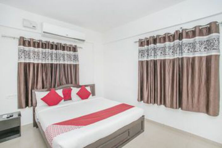 Oyo 7889 Maruthi Home Stays
