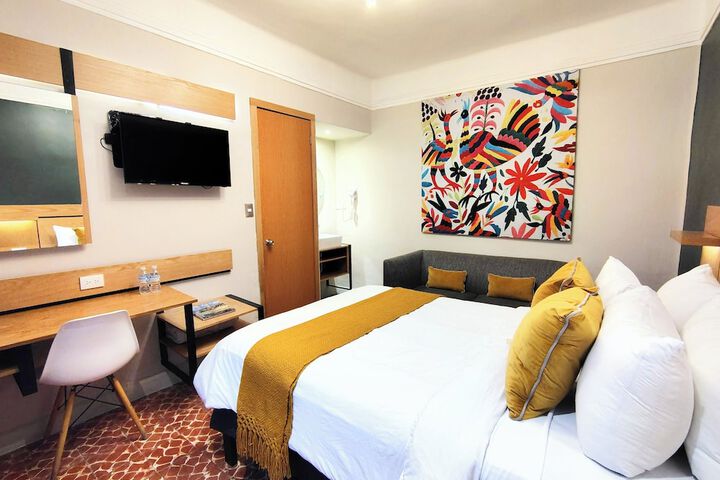 Room 12 of 66