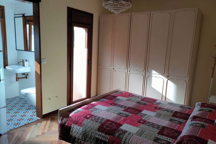 Room 11 of 52