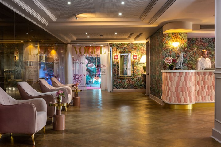 Guest Lobby