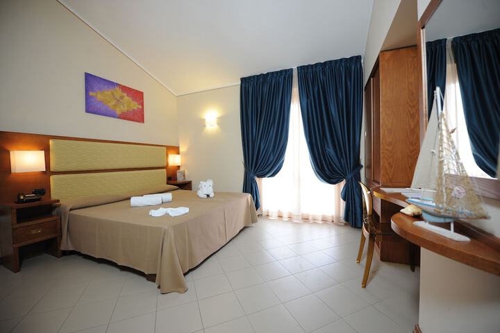 Room 10 of 71