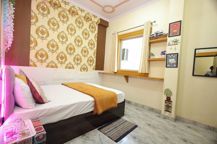 Room 4 of 39