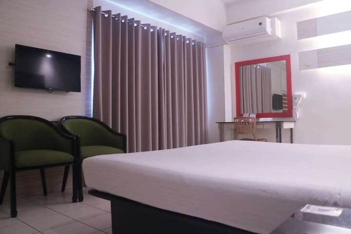 Room 7 of 19