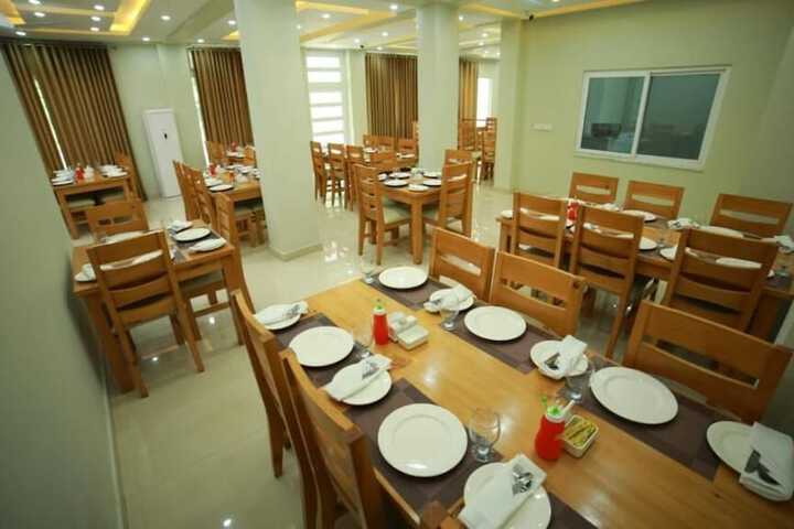 Dining 23 of 35
