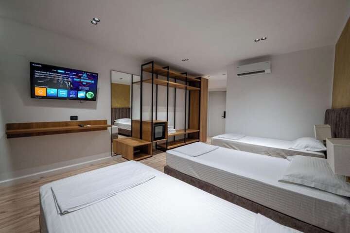 Room 4 of 50