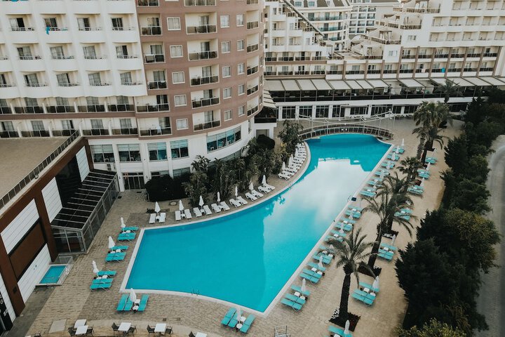 Pool 29 of 64