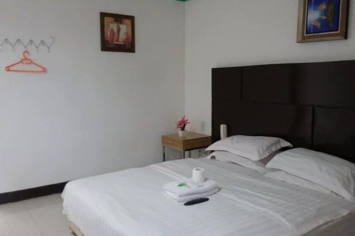 Room 6 of 22