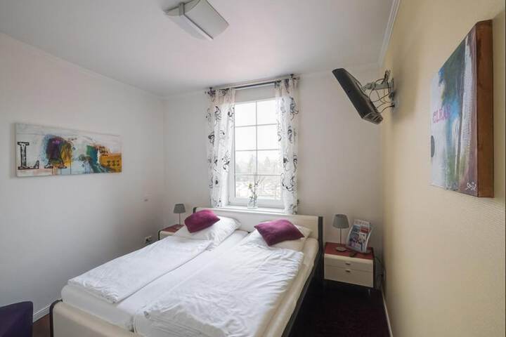 Room 7 of 40