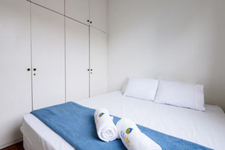 Room 9 of 34