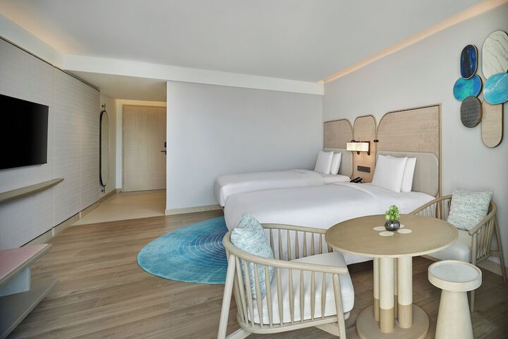 Room 50 of 210