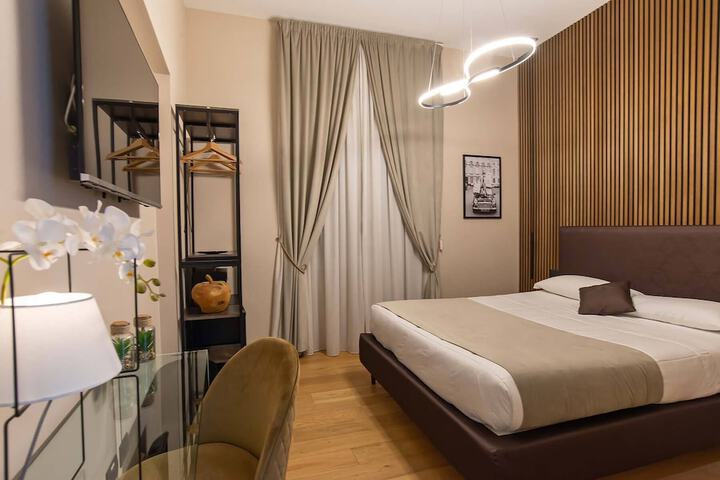 Room 30 of 97