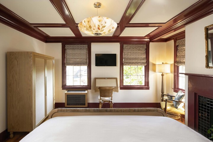 Room 14 of 46