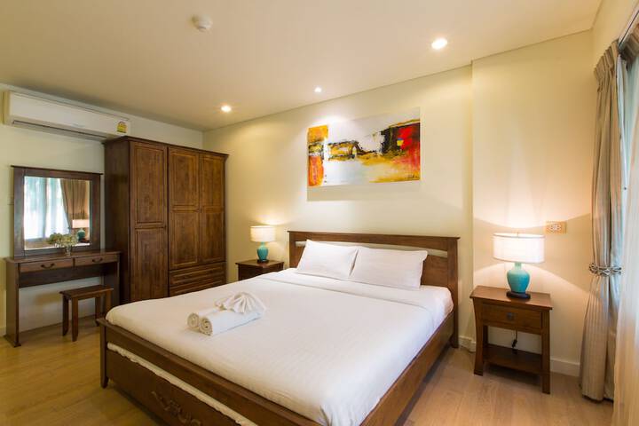 Room 10 of 38