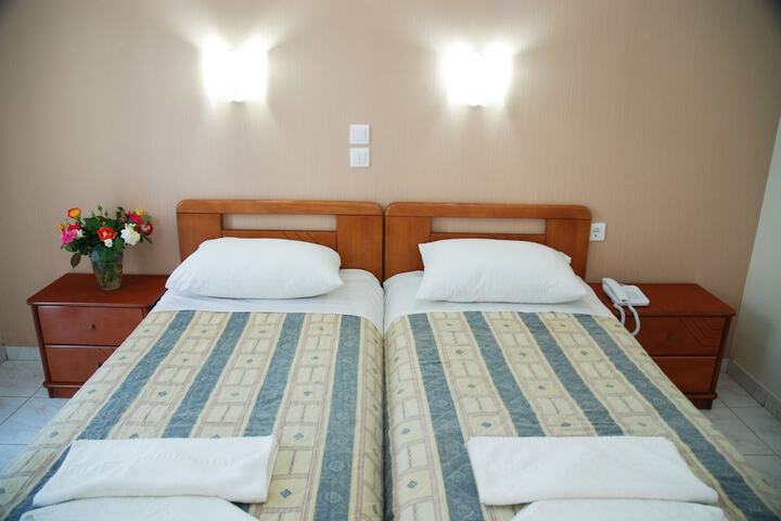 Room 17 of 42