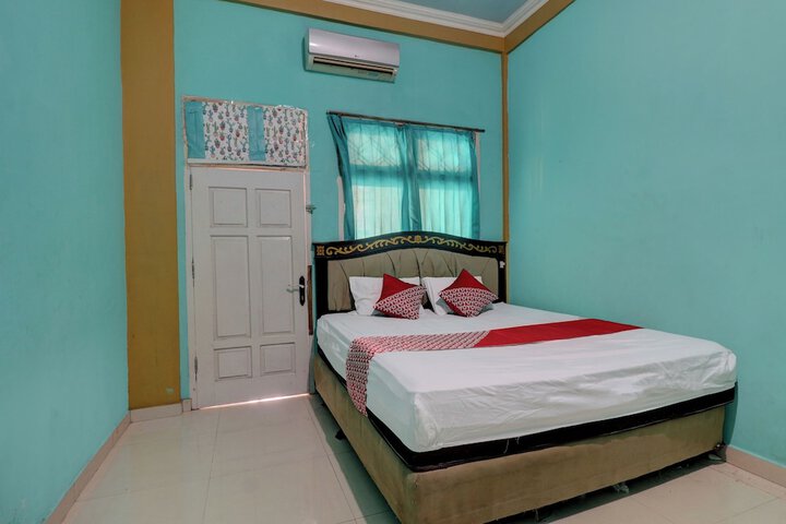 Room 8 of 27