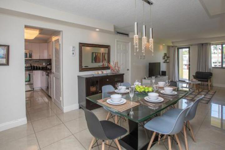 Comfortable 1BD Apartment with Water View in Hallandale Beach in Hallandale Beach, FL