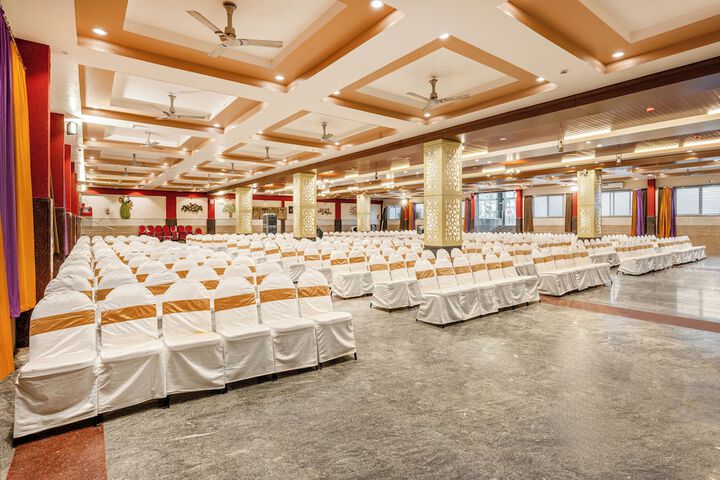 Ballroom/Hall 37 of 48