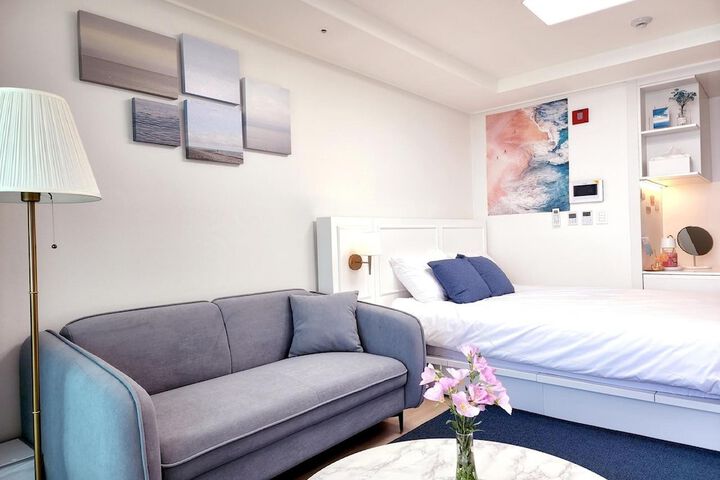 Room 350 of 640