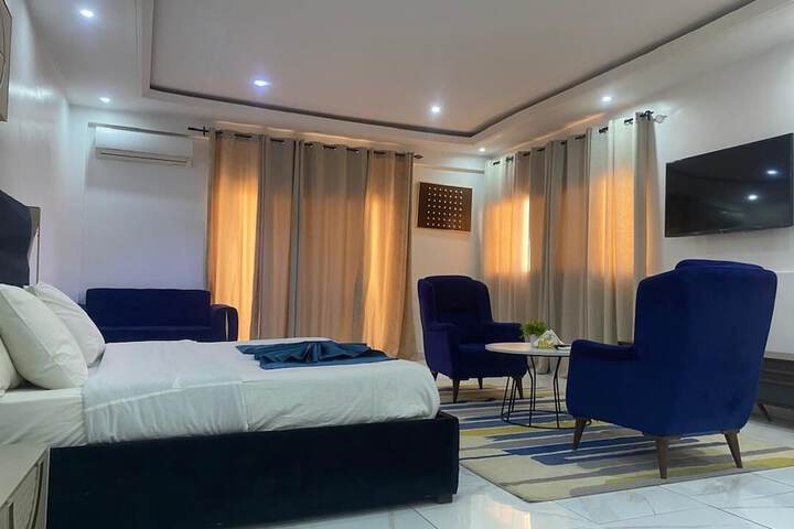 Room 8 of 31